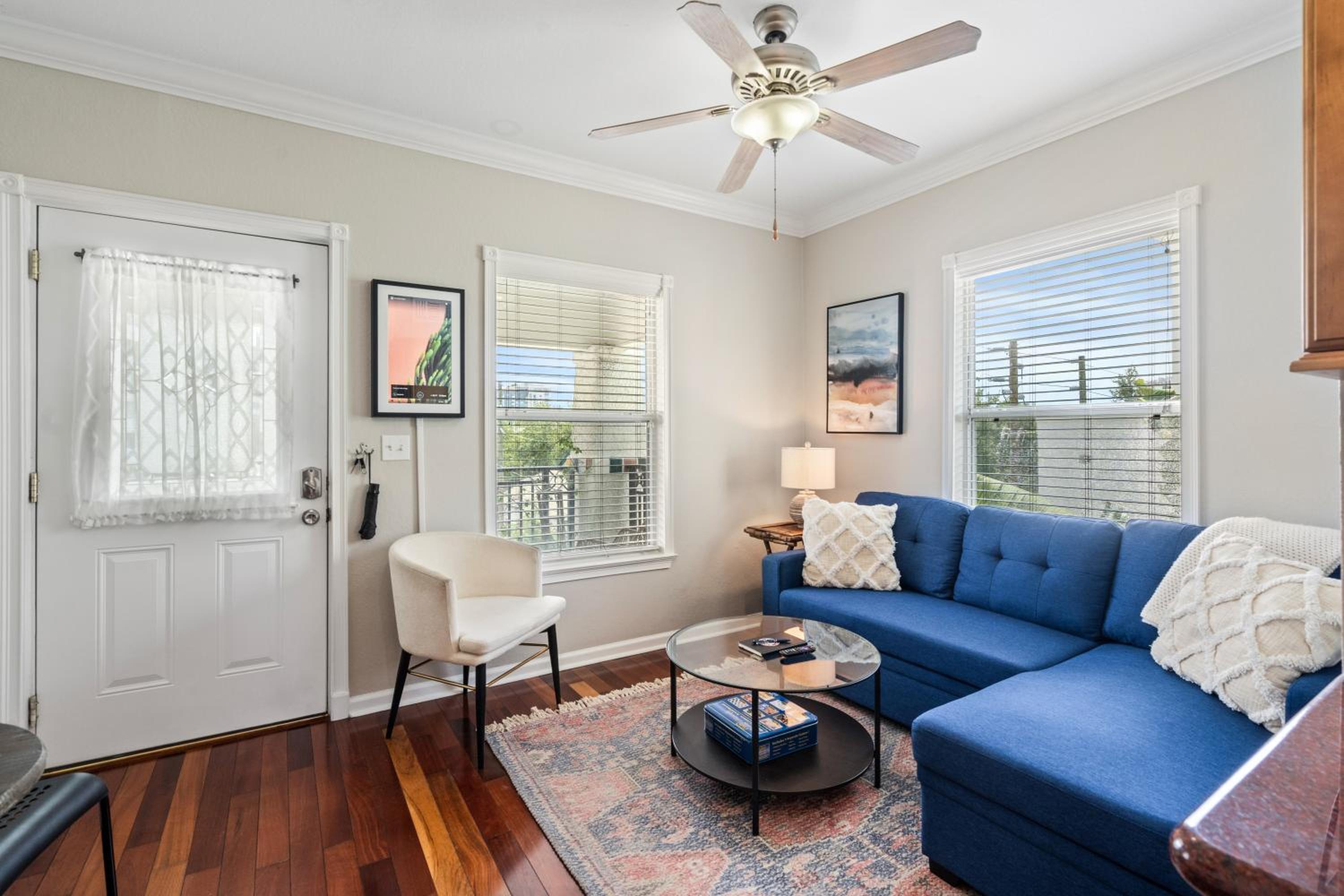 The Hipster Studio in DTSP - Property Image 10