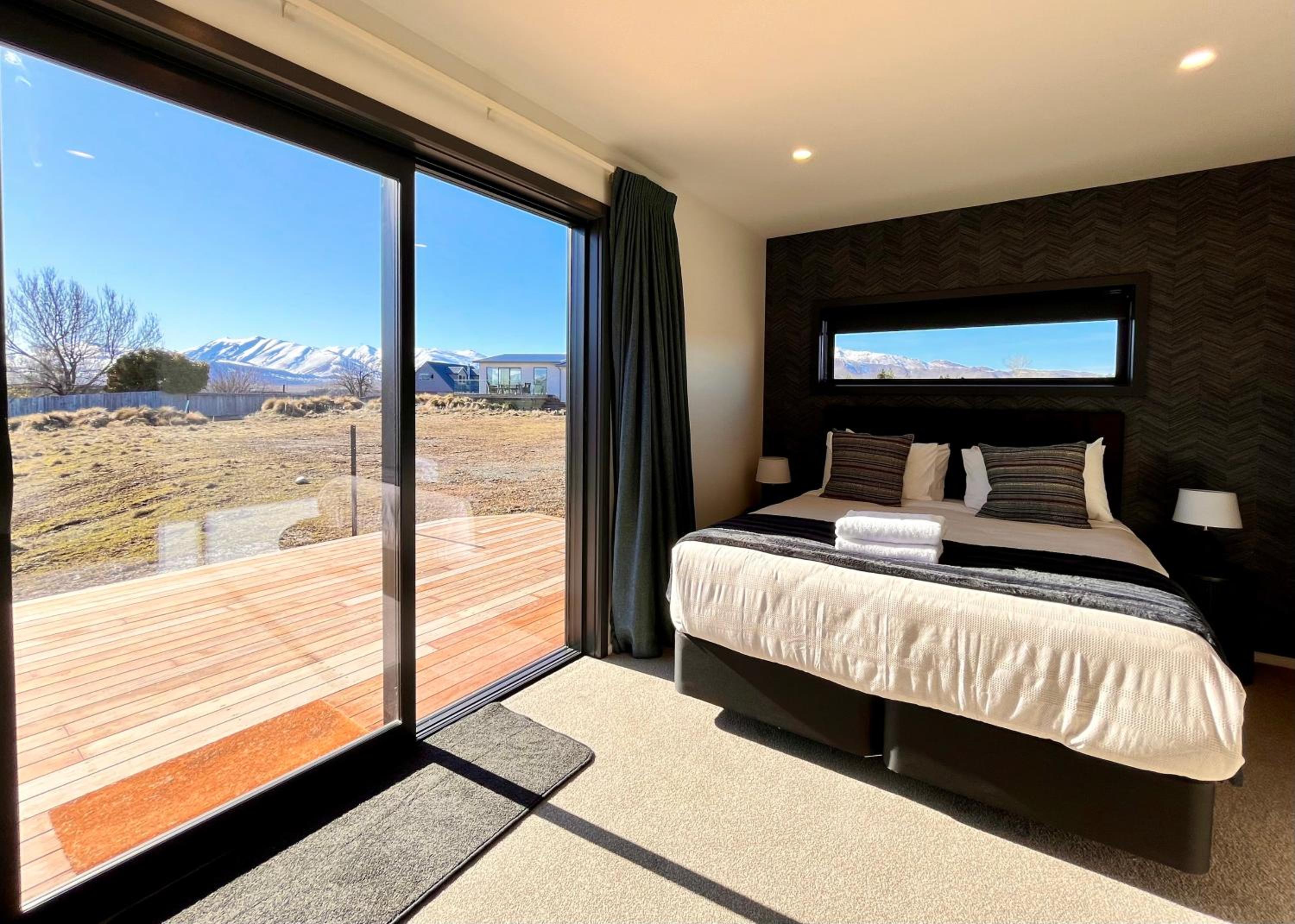 The Peaks - Lake Tekapo view 2
