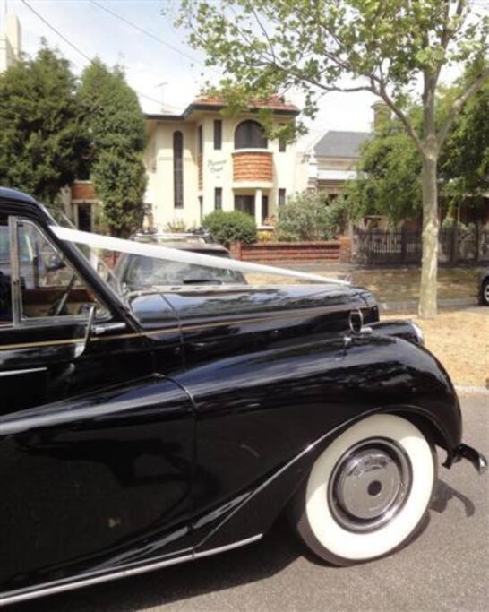 Art Deco Boutique Bespoke Brilliance & Beach&Park
