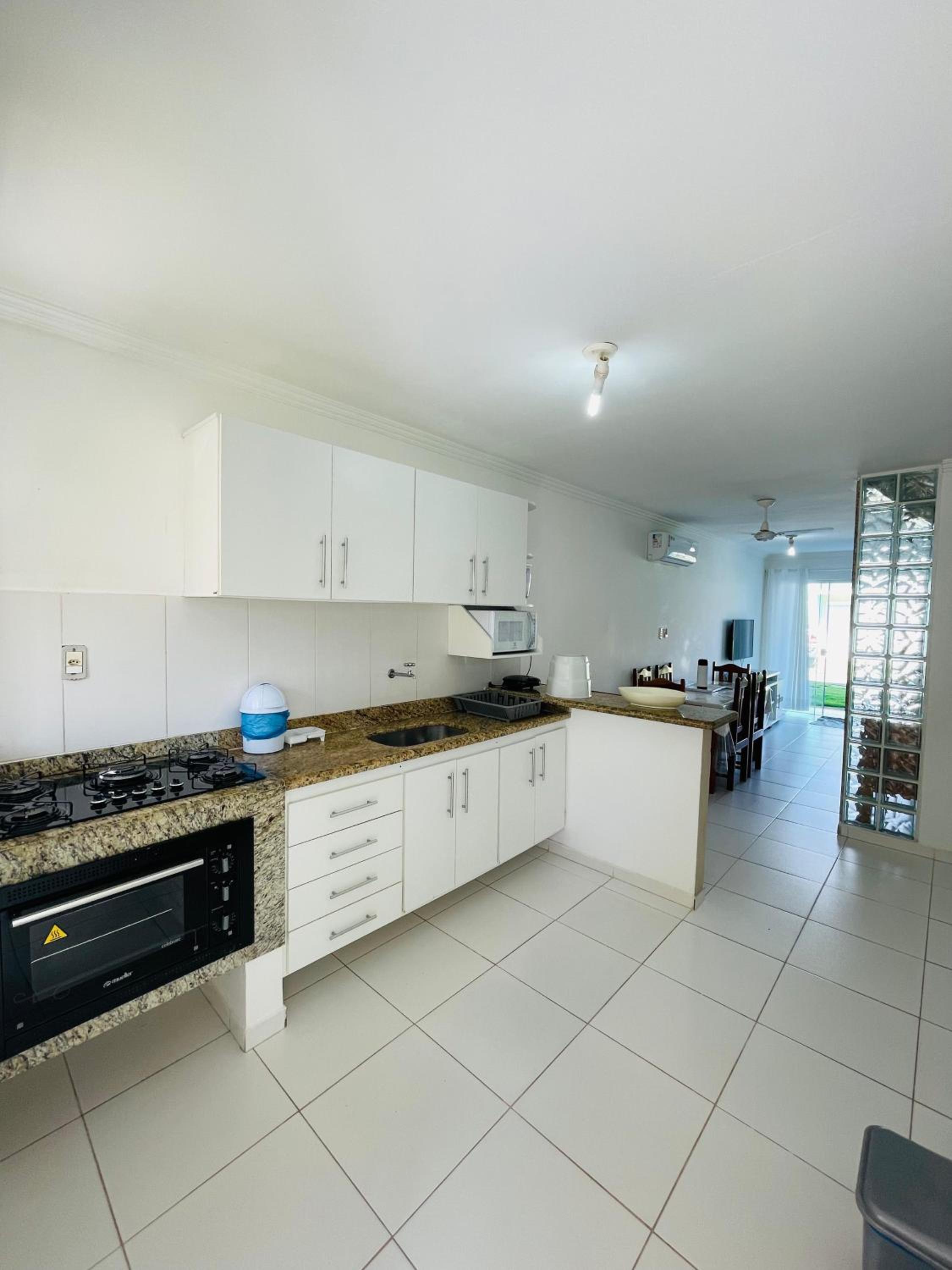 Apartamento 10 - Praia Taperapuã- BA- Próximo ao Axé Moi -até 8 pessoas