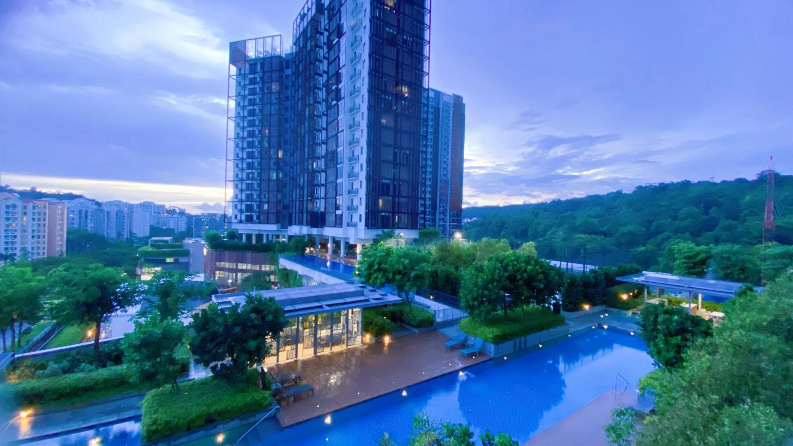 Hotel Bukit Timah master room for ladies only - Image 1