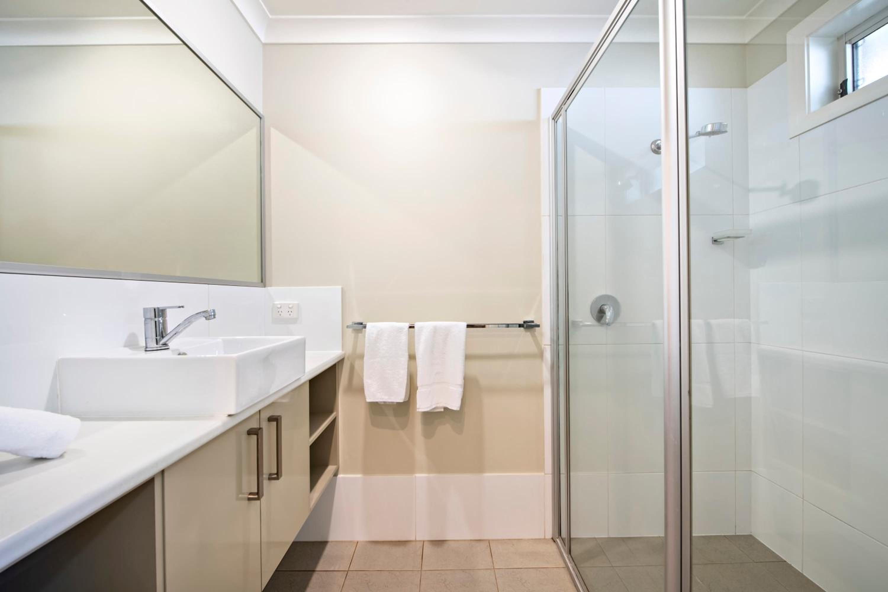 Lilly Pilly Lodge - Close to Zoo, 3 Mins to CBD