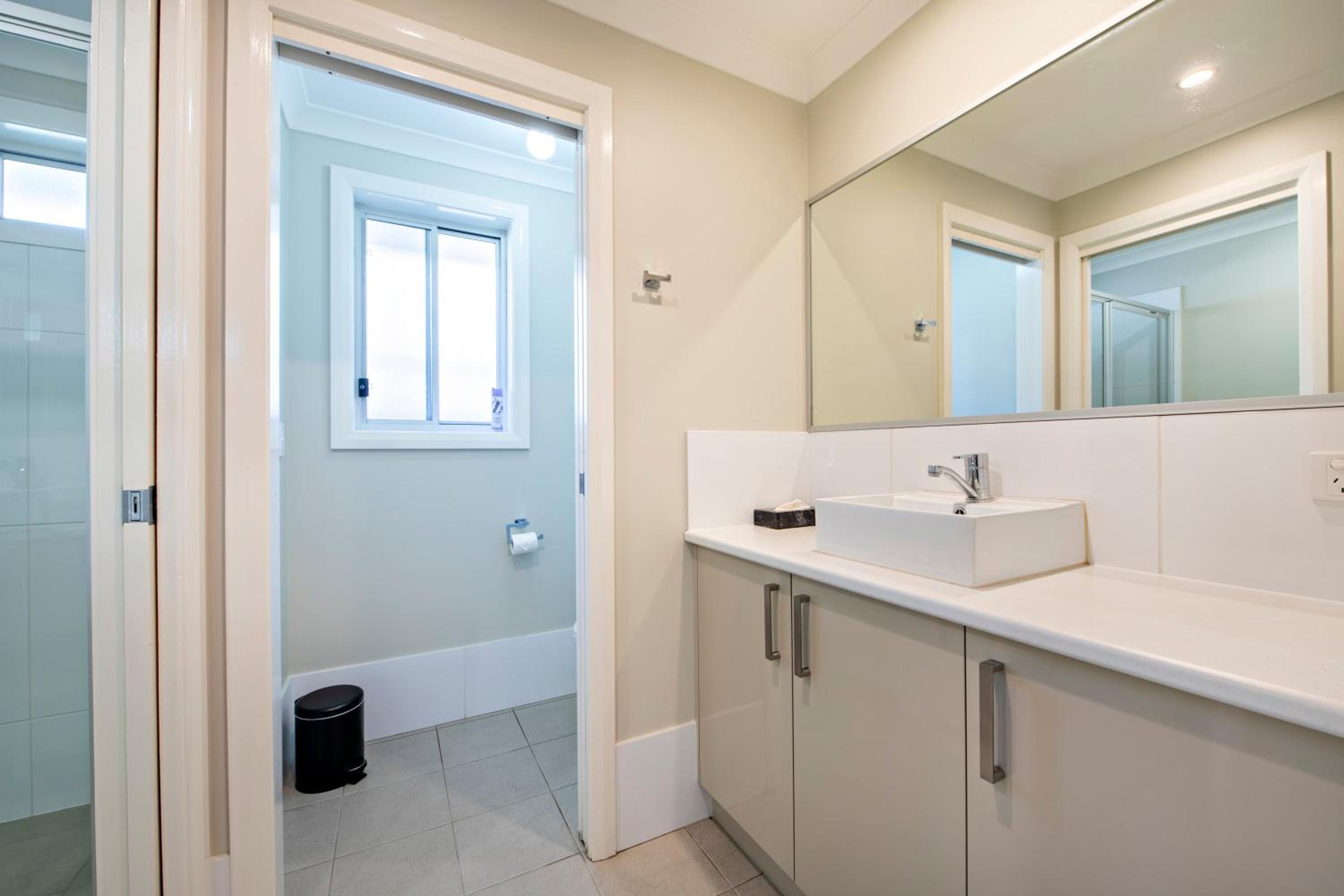 Lilly Pilly Lodge - Close to Zoo, 3 Mins to CBD