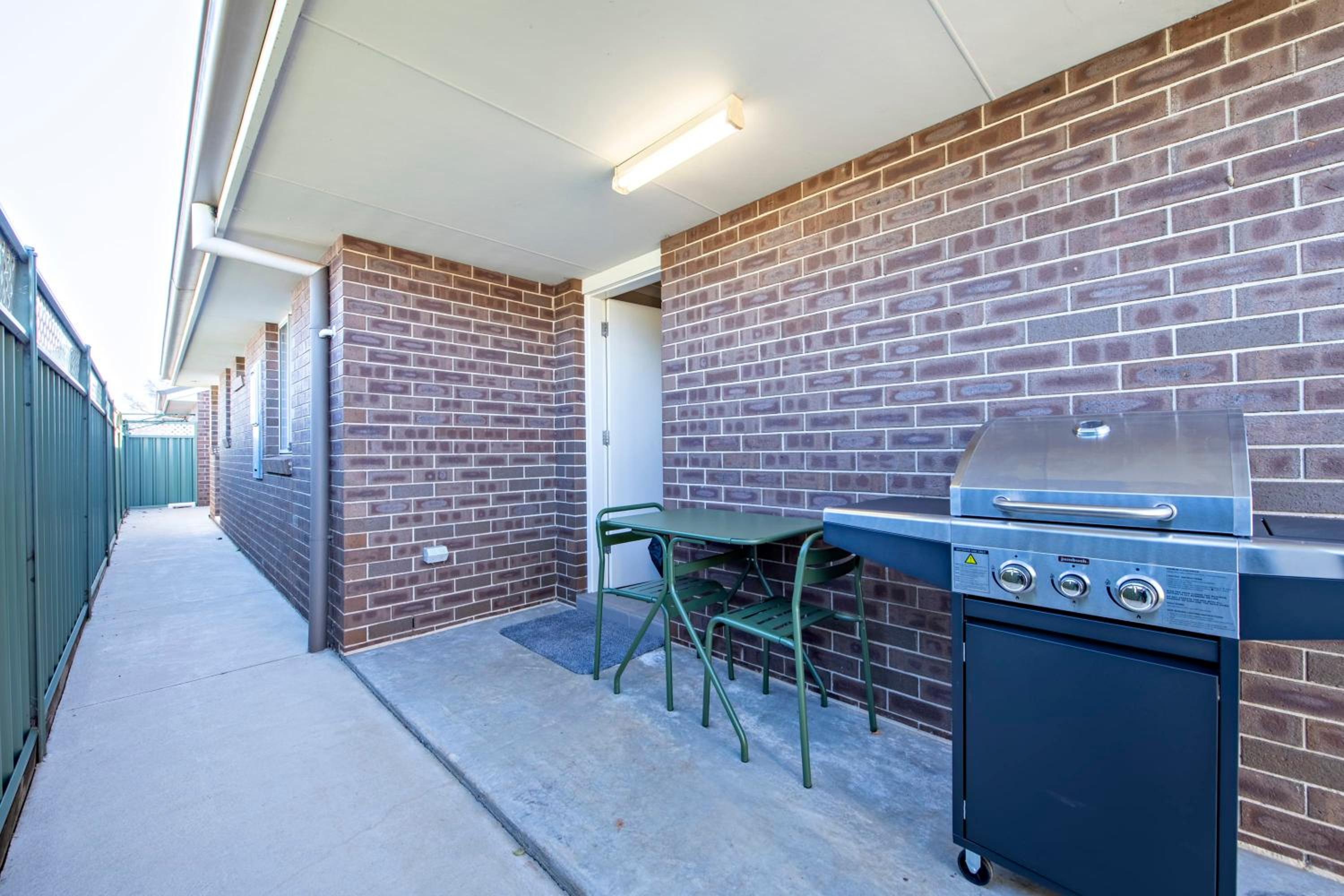 Lilly Pilly Lodge - Close to Zoo, 3 Mins to CBD