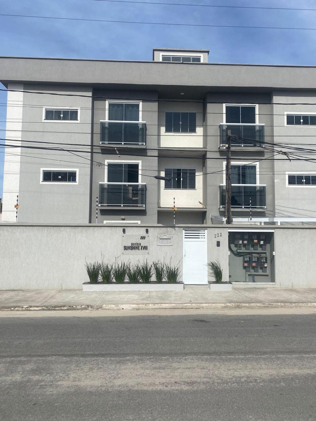 Apartamento térreo 100 metros da praia de costa azul