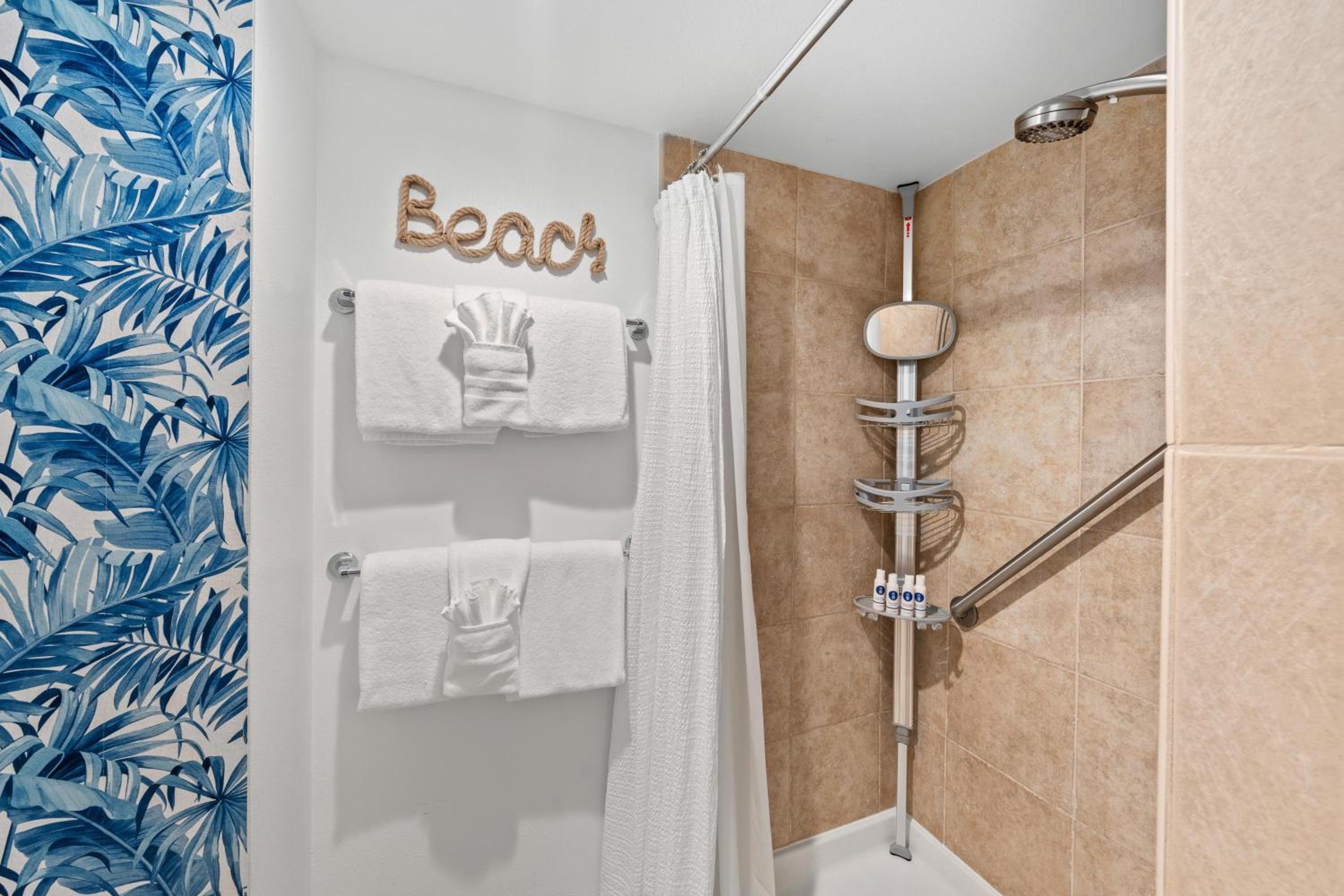 Papakea J106 · PK J106 Remodeled Condo w Ocean Views Pool AC