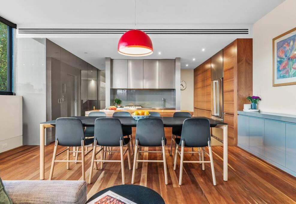 Truly Tremendous 4BR Tivoli Rd South Yarra