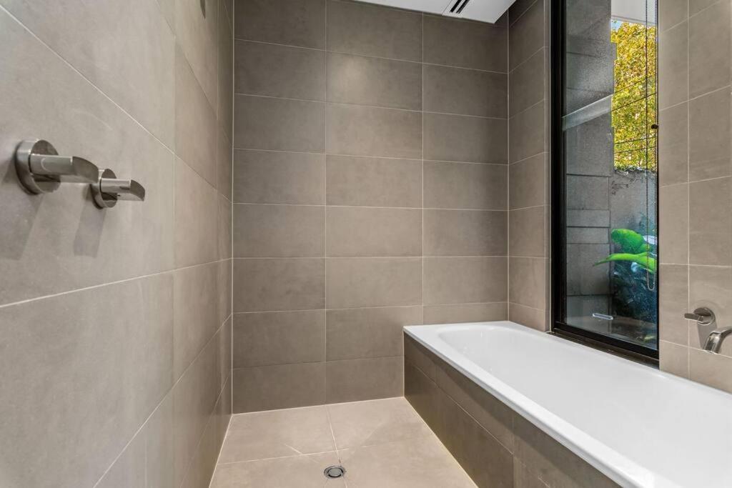 Truly Tremendous 4BR Tivoli Rd South Yarra