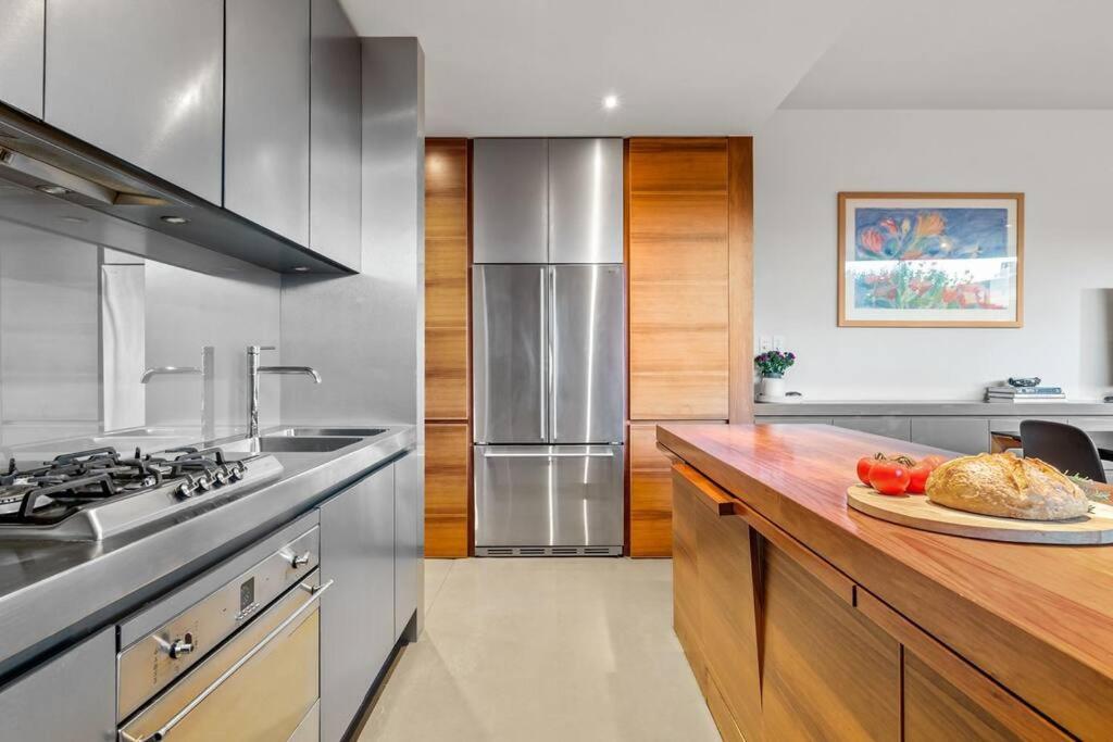 Truly Tremendous 4BR Tivoli Rd South Yarra