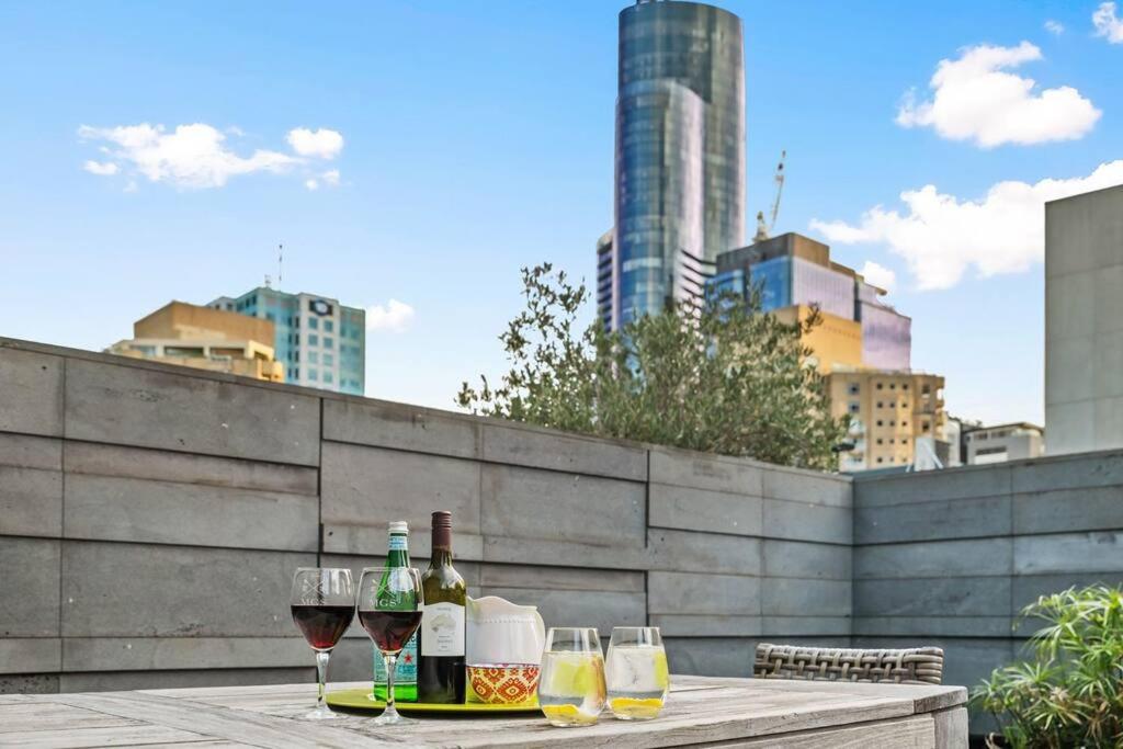 Truly Tremendous 4BR Tivoli Rd South Yarra