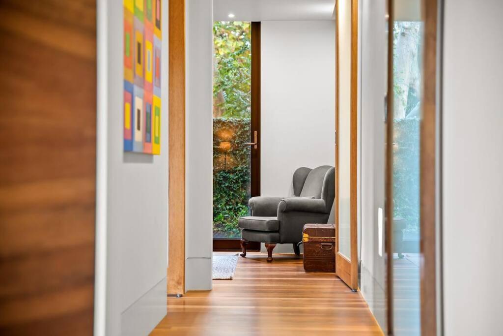 Truly Tremendous 4BR Tivoli Rd South Yarra