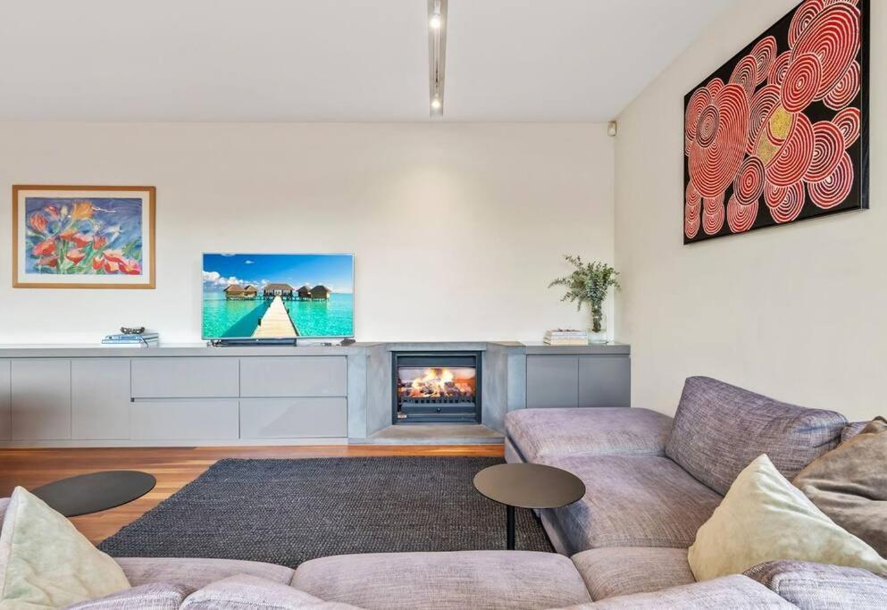 Truly Tremendous 4BR Tivoli Rd South Yarra