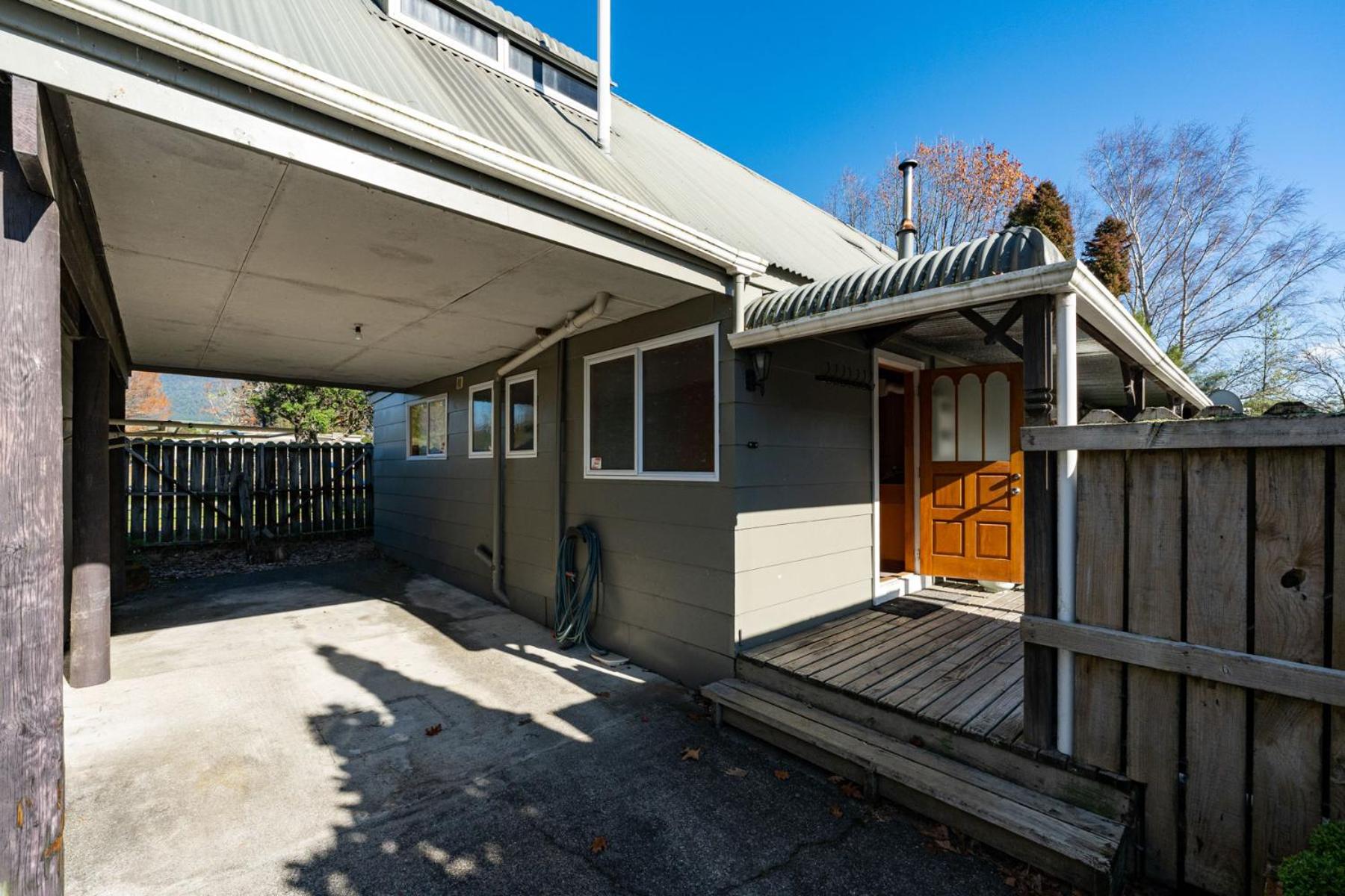 Moore in Turangi view 2