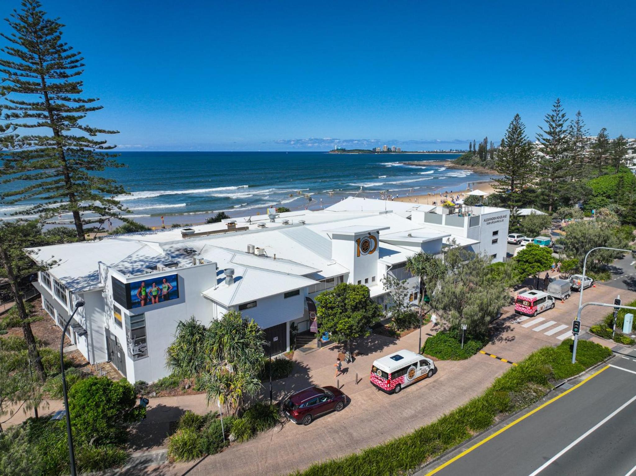 Seaside Luxury in Alexandra Headland