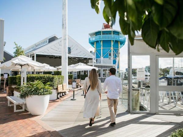 Coastal Chic Poolside Villa- Pet Friendly