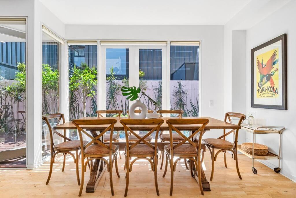 The Avenue The Place Terrific 4BR 2BTH Townhouse
