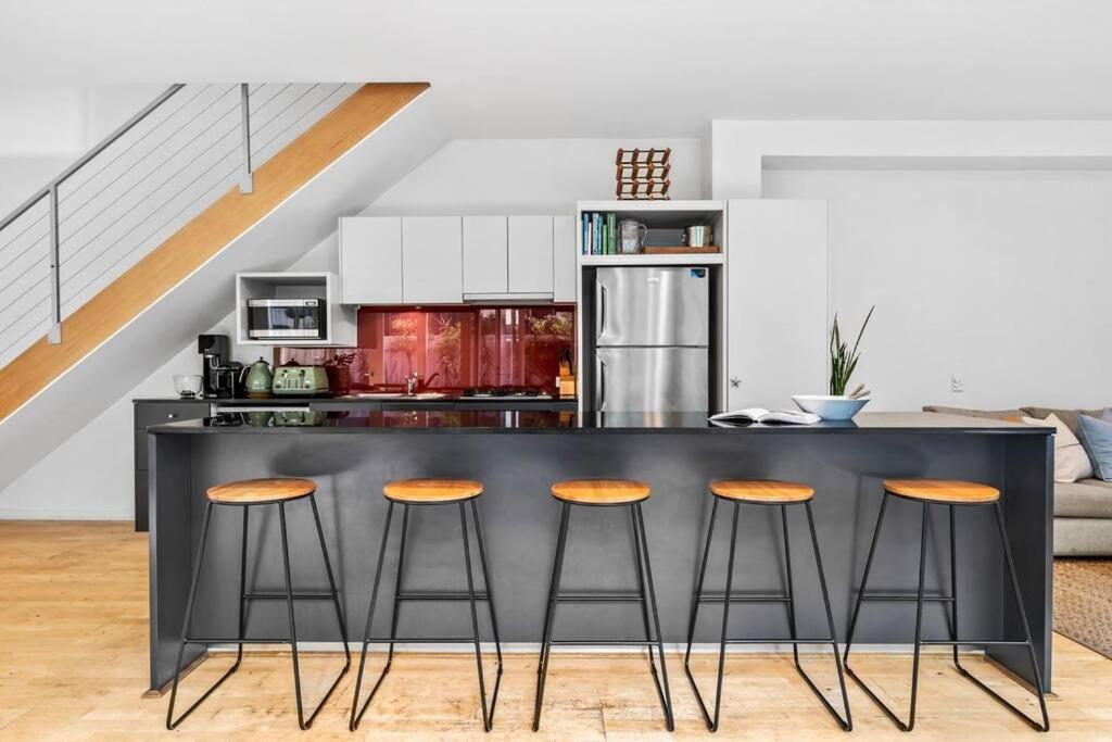 The Avenue The Place Terrific 4BR 2BTH Townhouse