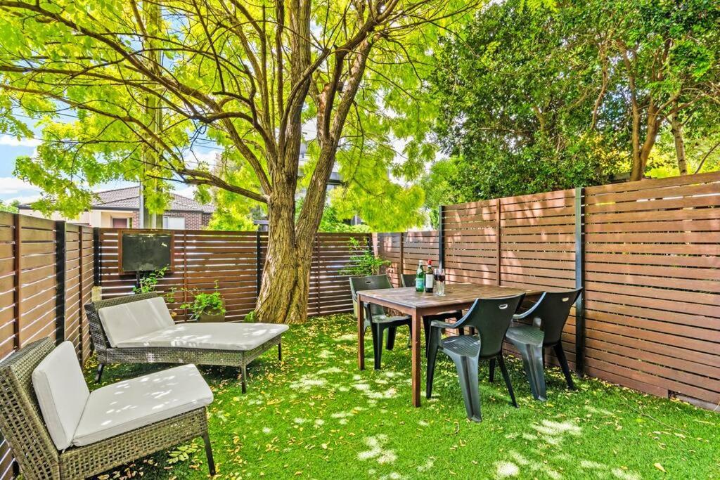 The Avenue The Place Terrific 4BR 2BTH Townhouse