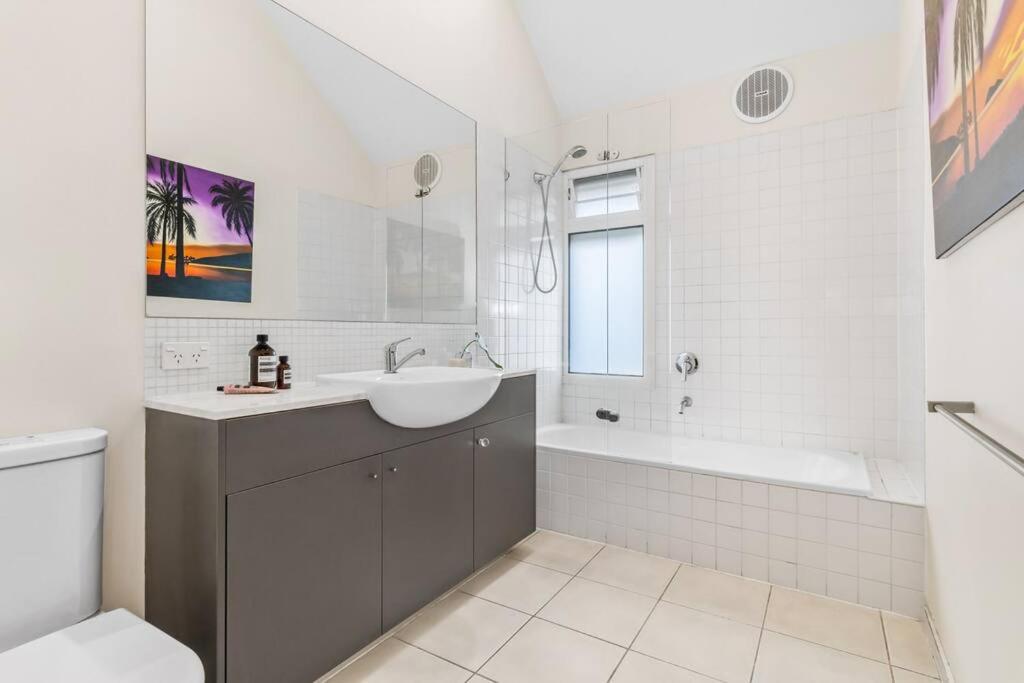 The Avenue The Place Terrific 4BR 2BTH Townhouse