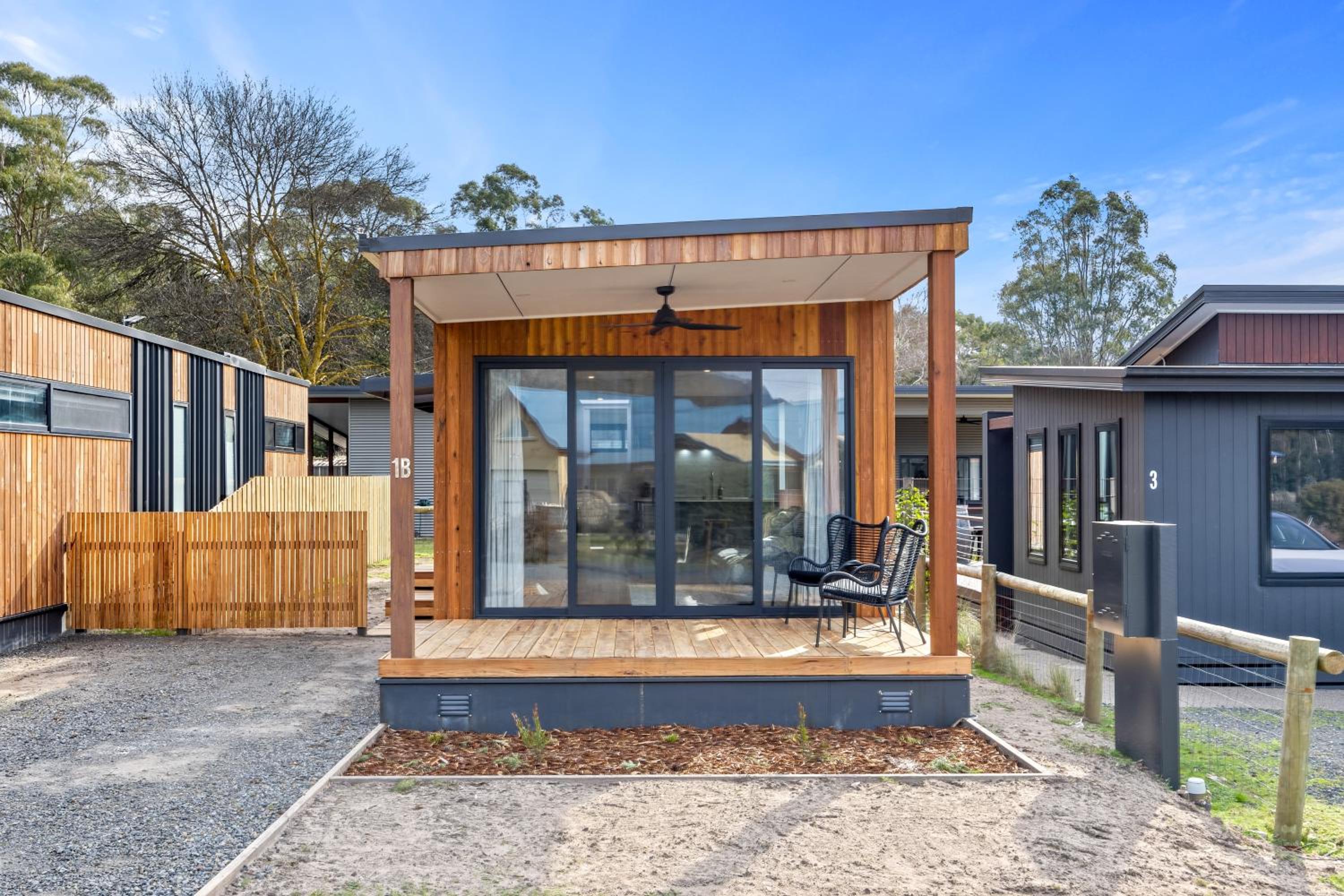 Small Scale Stays - Couples Retreats