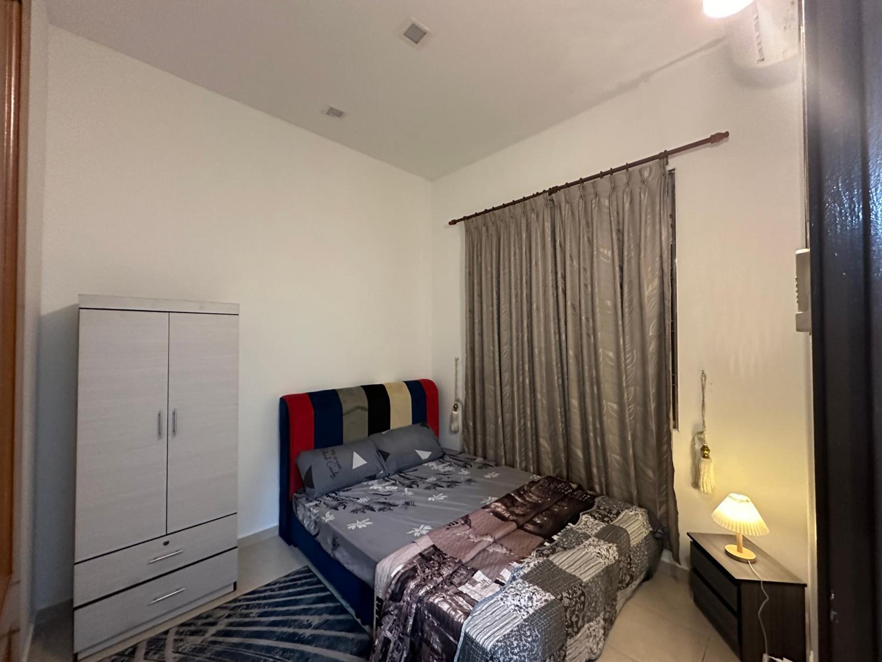 three bedroom tarraced house - RainaHomestay Pasir Gudang photo 3