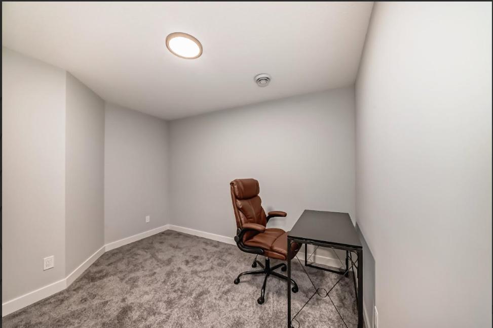 Cozy Basement Suite