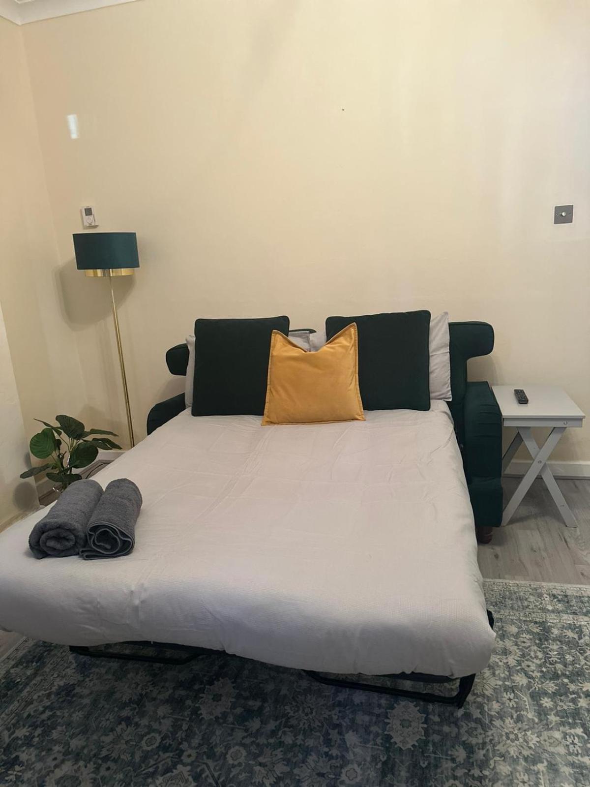 Charming 2 bedroom central London family home