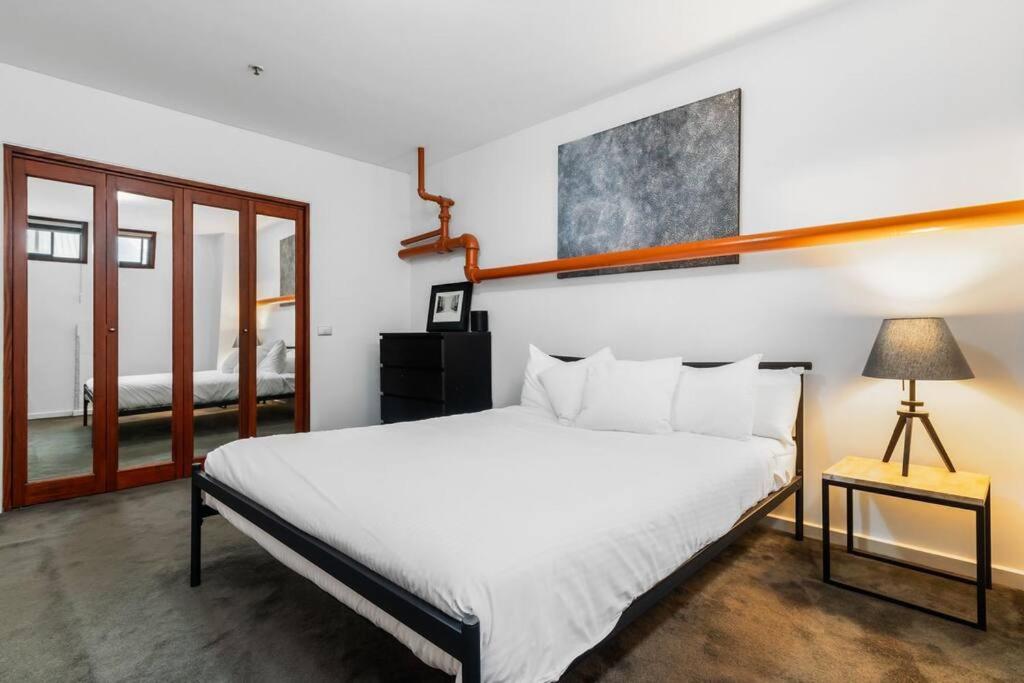 Cool Richmond Warehouse Townhouse 3BR 2BTH