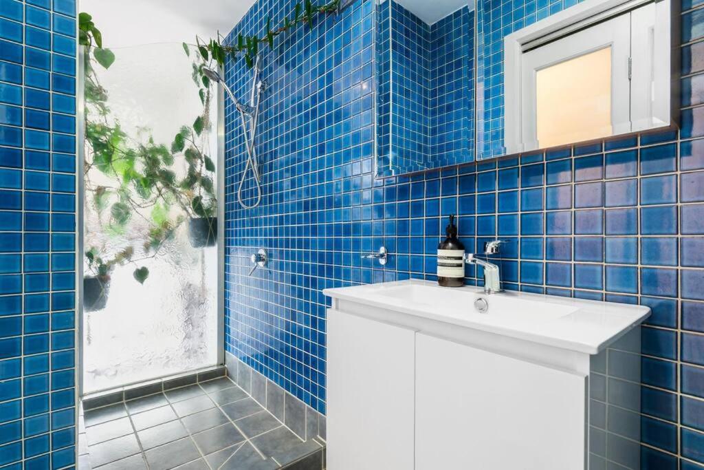Cool Richmond Warehouse Townhouse 3BR 2BTH