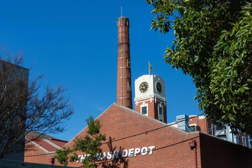 Cool Richmond Warehouse Townhouse 3BR 2BTH