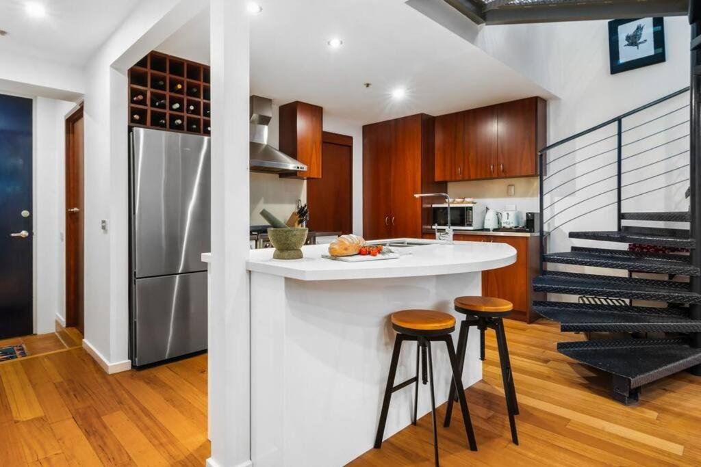 Cool Richmond Warehouse Townhouse 3BR 2BTH