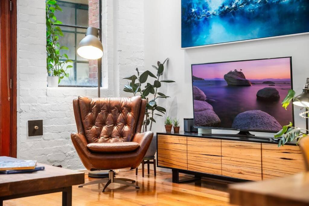 Cool Richmond Warehouse Townhouse 3BR 2BTH