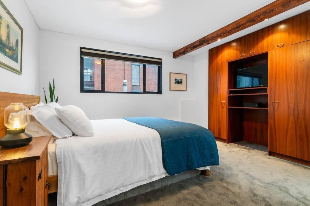 Cool Richmond Warehouse Townhouse 3BR 2BTH