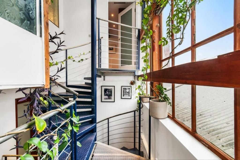 Cool Richmond Warehouse Townhouse 3BR 2BTH
