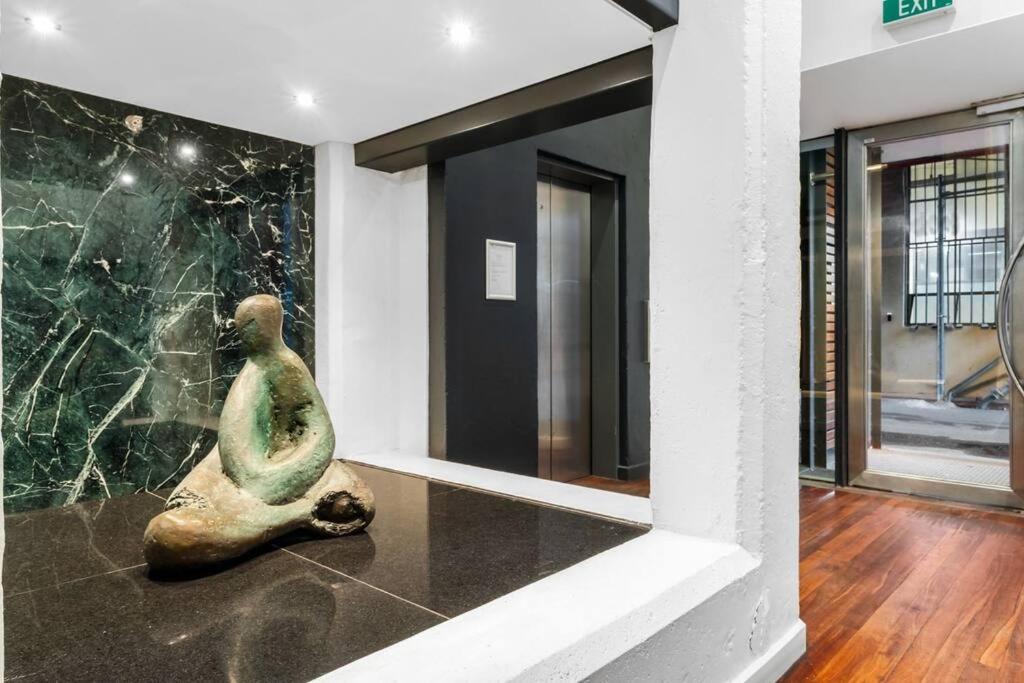 Cool Richmond Warehouse Townhouse 3BR 2BTH