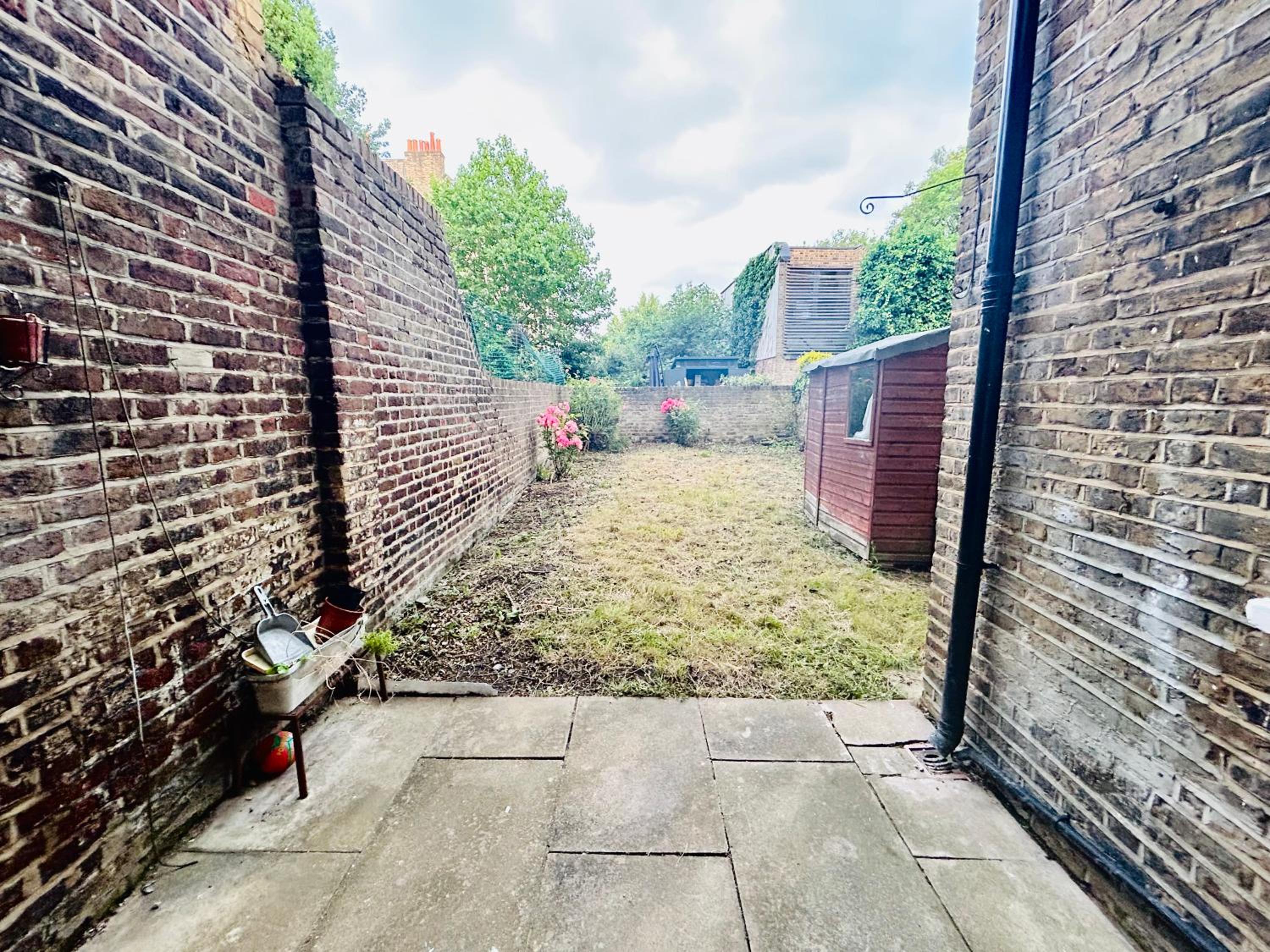 Charming 2 bedroom central London family home