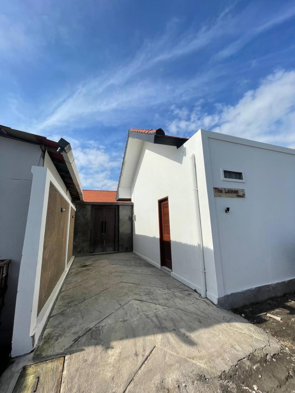 Best Location! 2BR Canggu Villa, 5 Mins to Beach & Hotspots