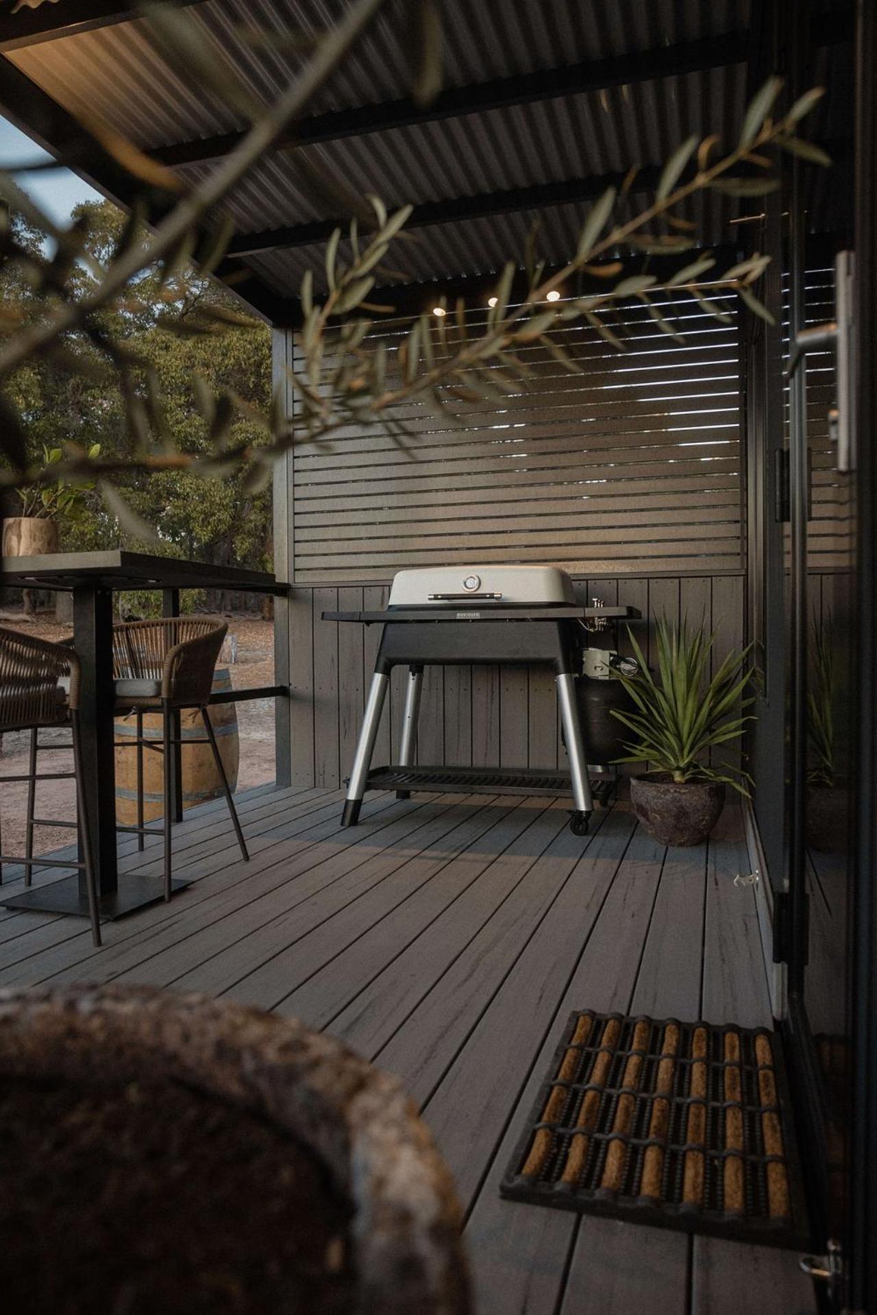 Alisa the Tiny Cabin in Busselton