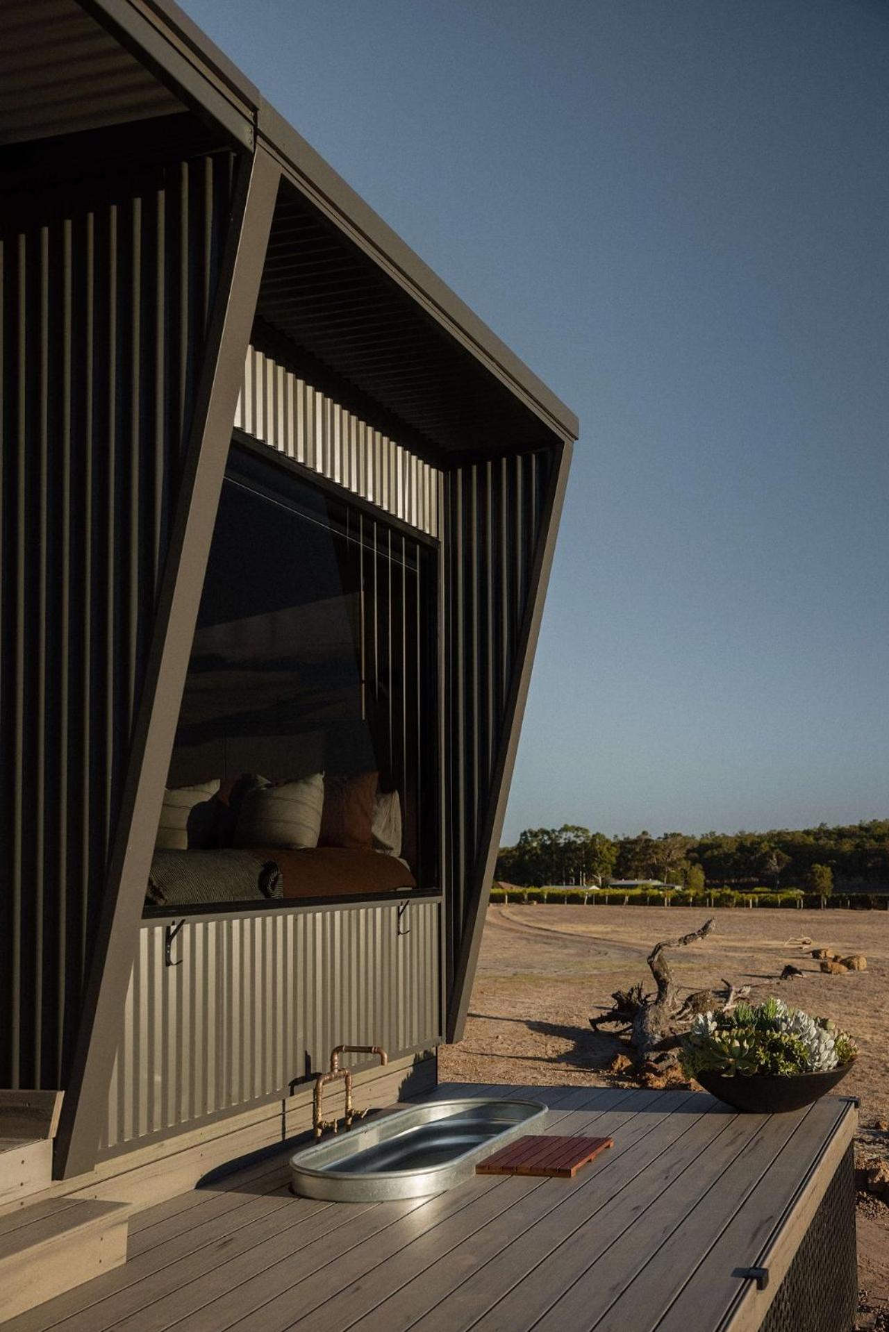 Alisa the Tiny Cabin in Busselton
