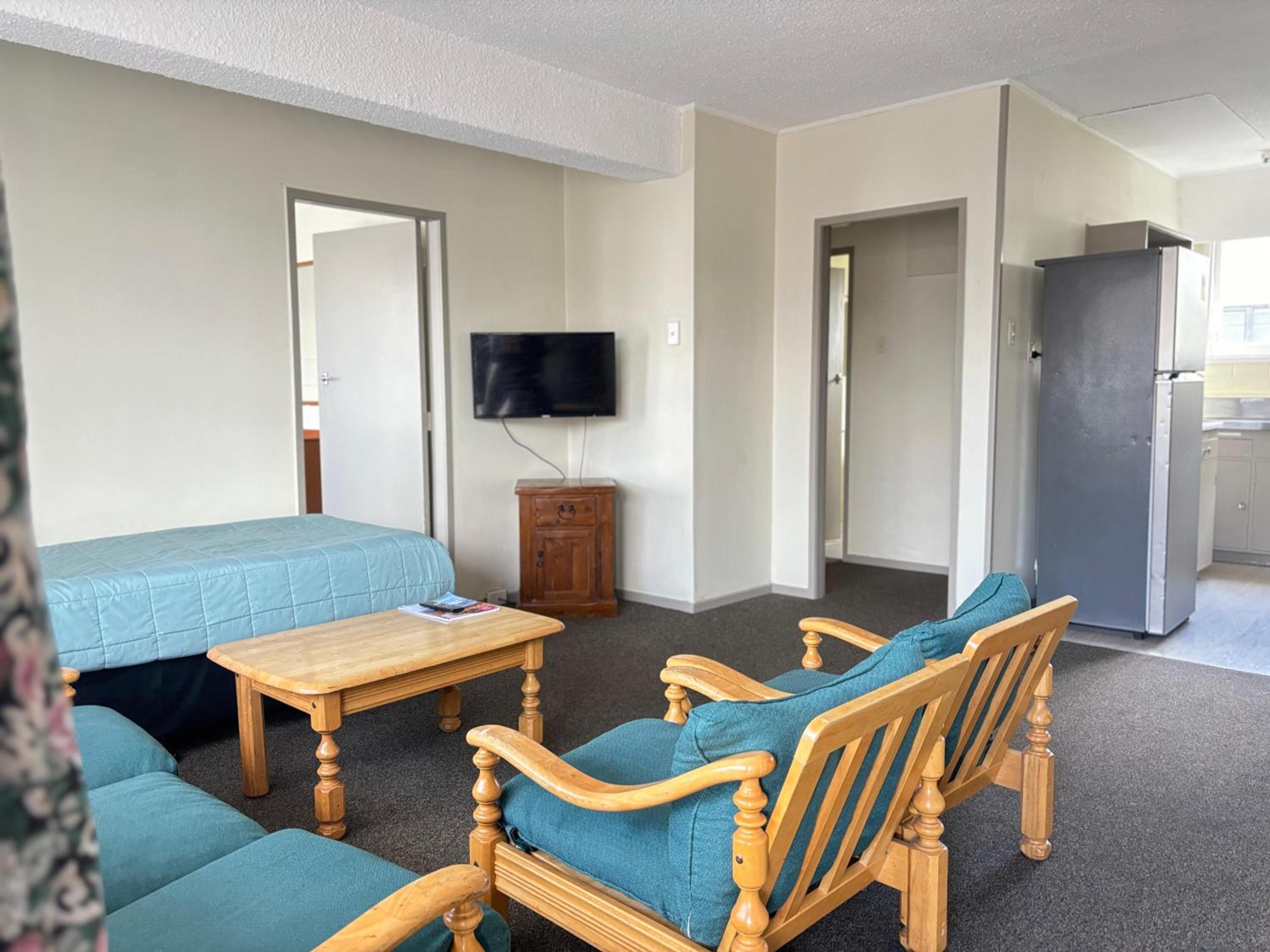 Manhattan Motel