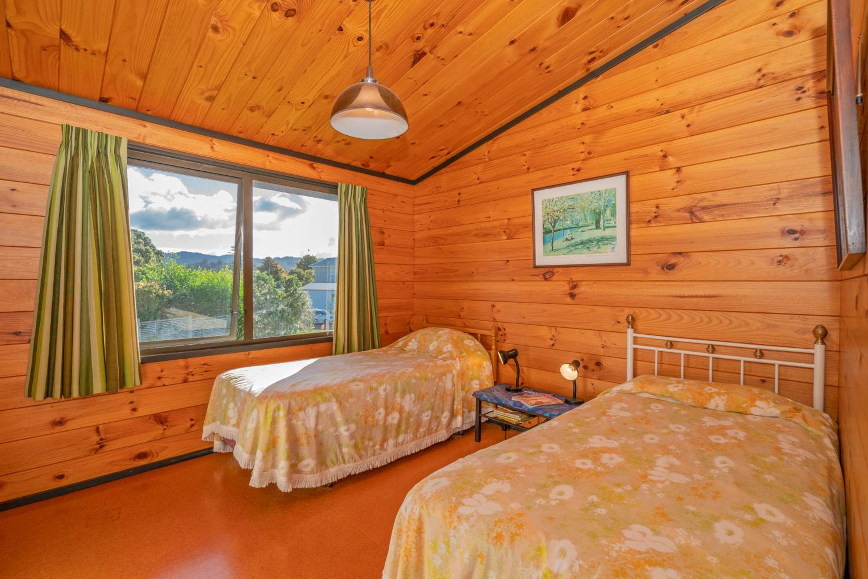 Retro Revival - Pauanui Holiday Home view 5