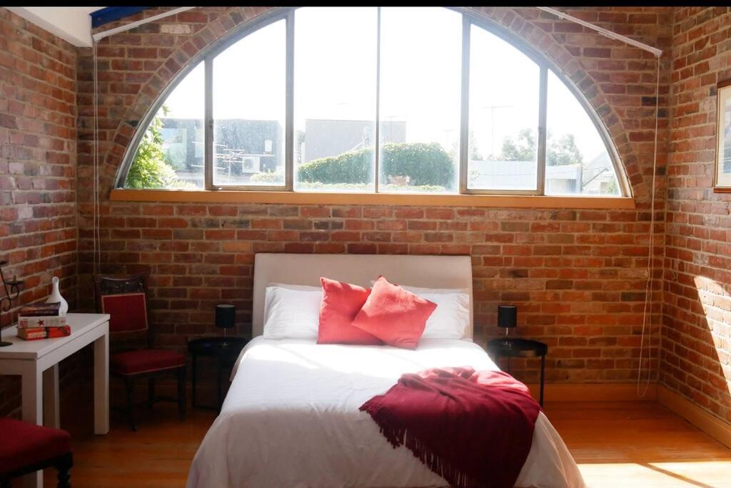 Funky Port Melb Warehouse meets NY Loft Oz Style