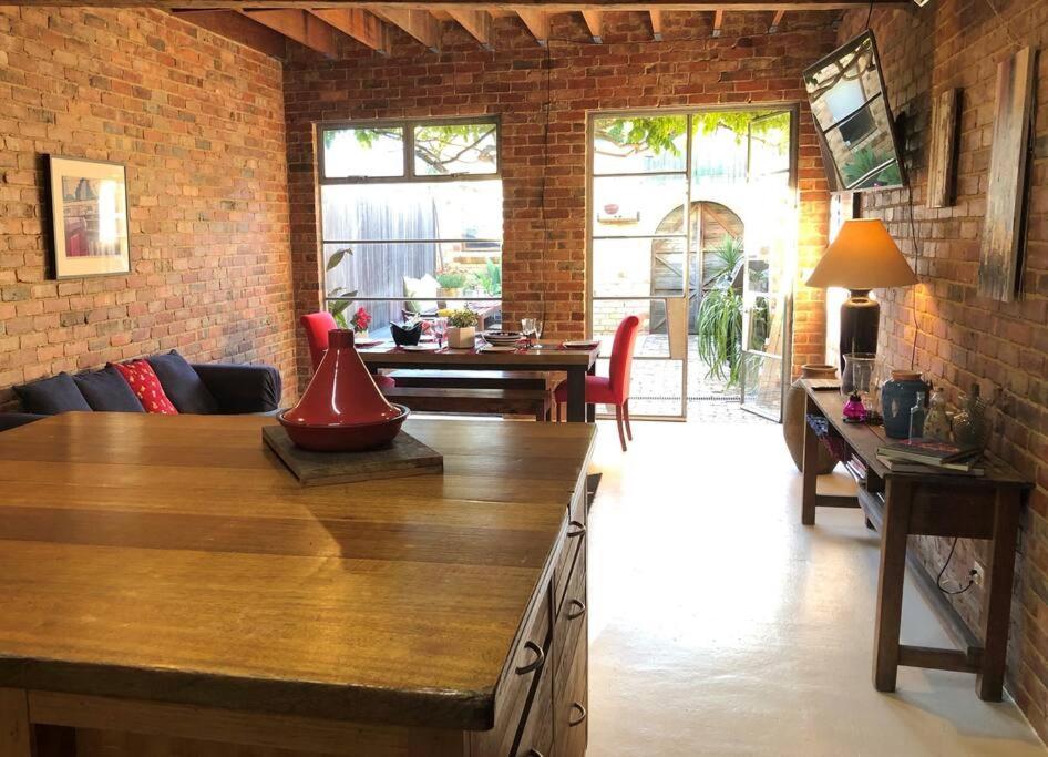 Funky Port Melb Warehouse meets NY Loft Oz Style
