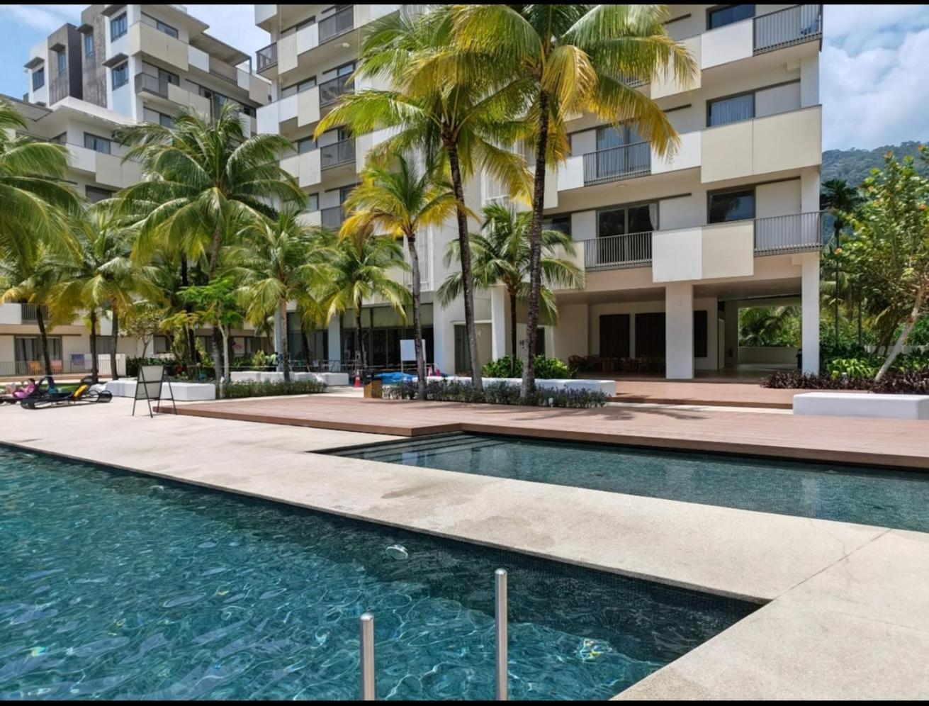 By The Sea Beach Front and Seaview Apartment 2 photo 6