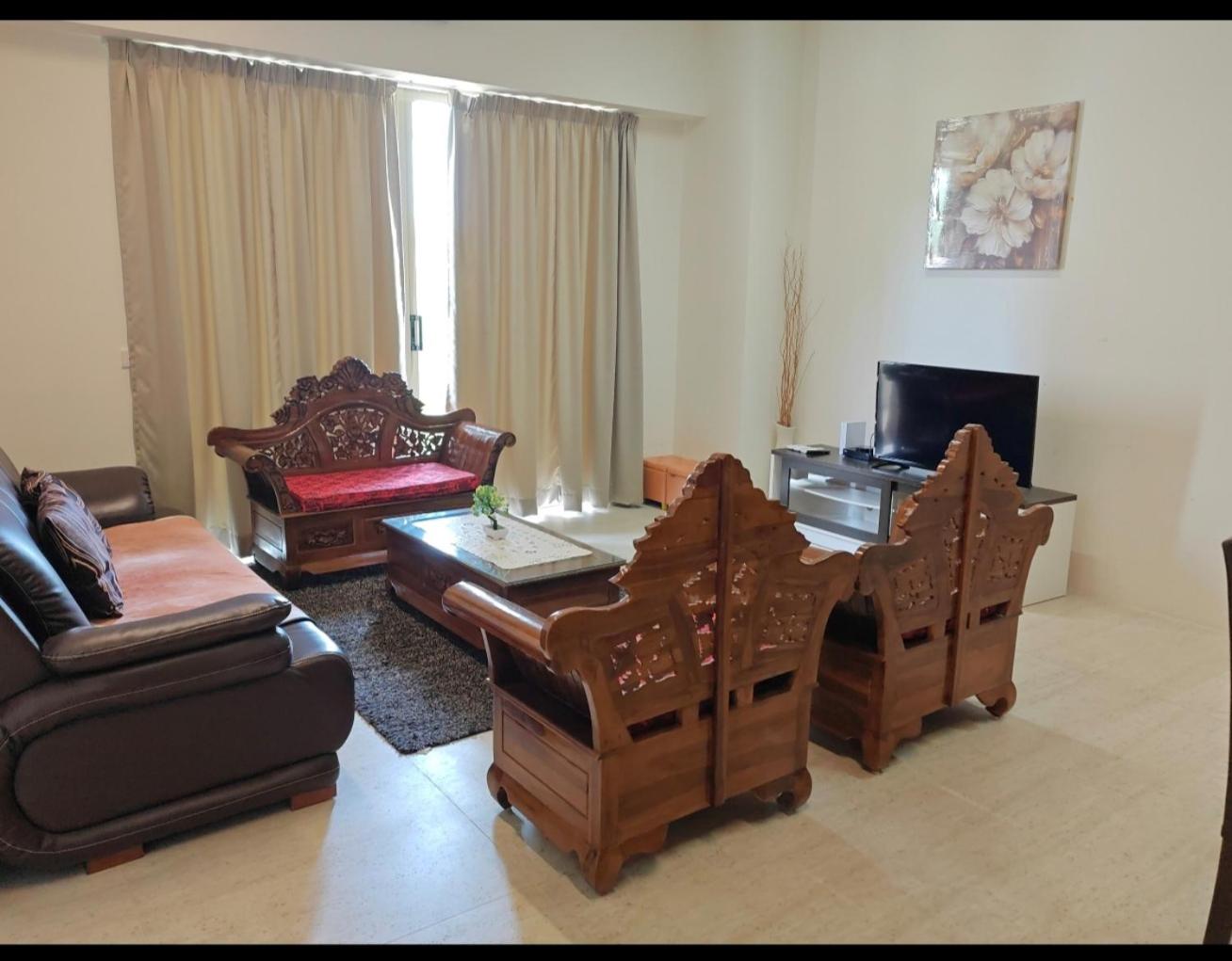 By The Sea Beach Front and Seaview Apartment 2 photo 2