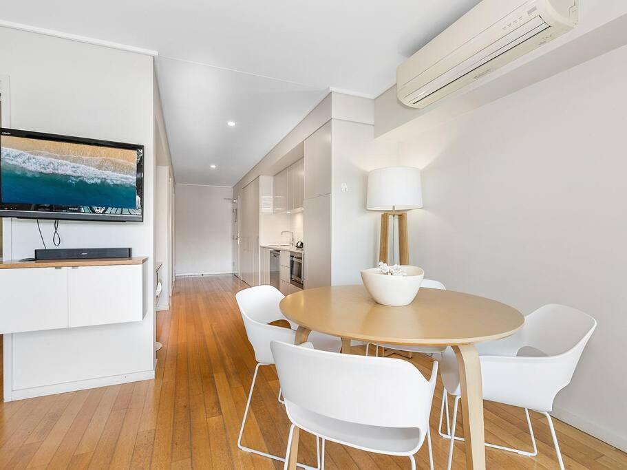 Bells Blvd Resort Apts - Pool View 2BR Dual Key, 1 BR Rooms Avail - Hosted by Holiday Management
