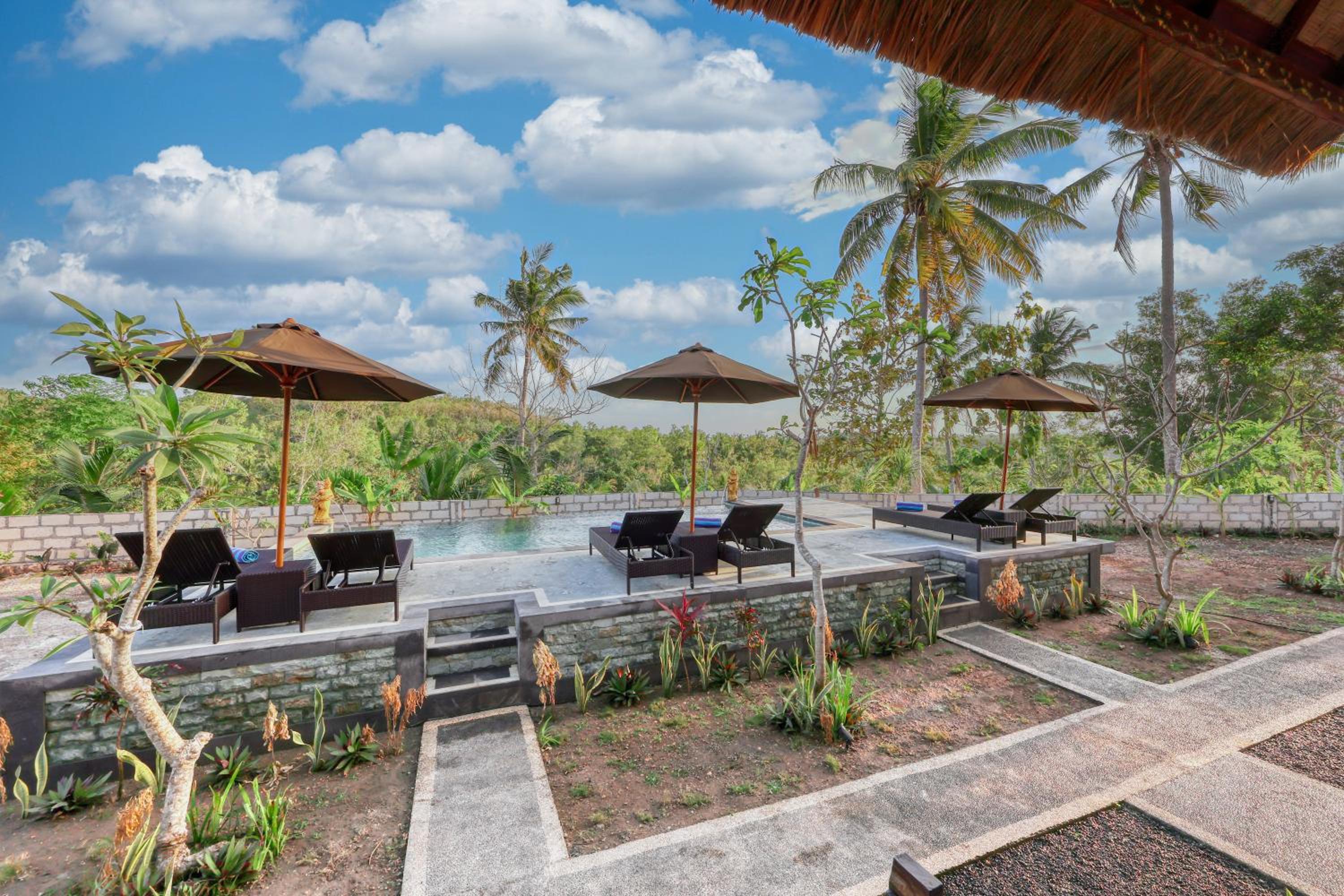 MT Penida Bungalow view 5