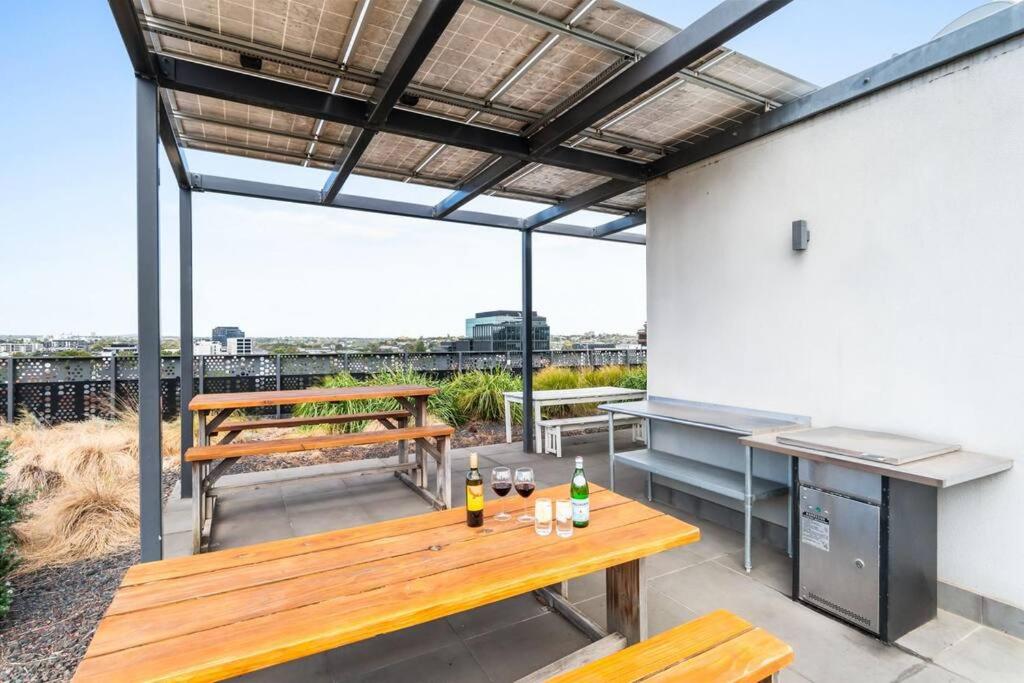 Central Chic Cool Richmond Apt 2BR Sleeps 6