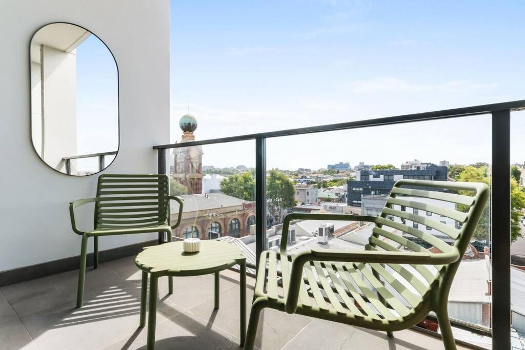 Central Chic Cool Richmond Apt 2BR Sleeps 6