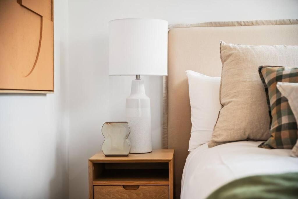 Central Chic Cool Richmond Apt 2BR Sleeps 6